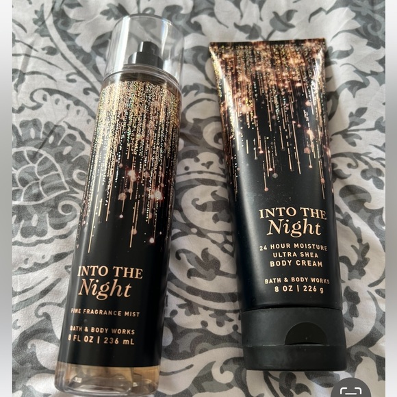 Bath & Body Works INTO THE
NWT
NIGHT 2 Piece Bundle Set - Picture 2 of 5
